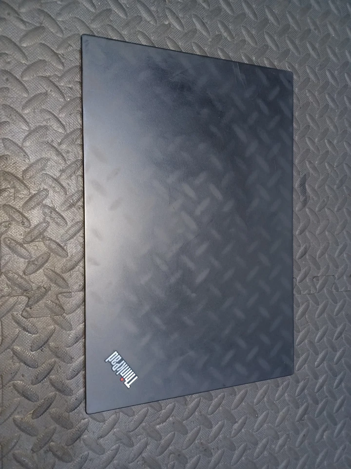 Lenovo ThinkPad T590 · i5-8265U · 8GB · 256GB, photo 1 of 5
