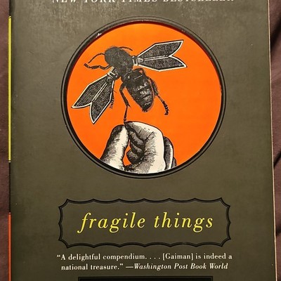 Fragile Things by Neil Gaiman, Paperback, Short Stories, English, Adults