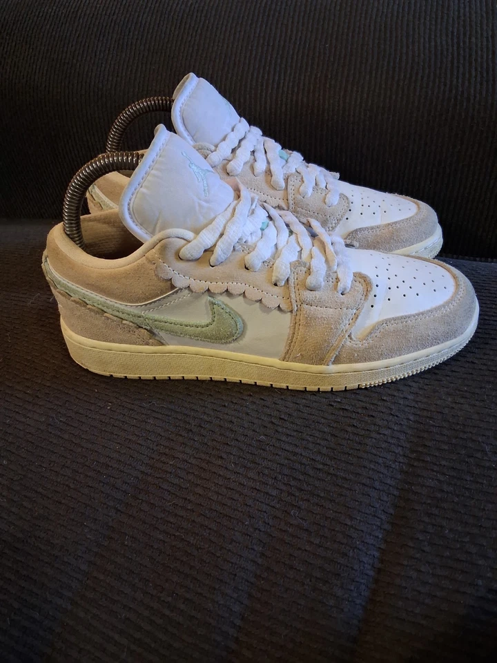 Nike Air Jordan 1 Low SE Zapatos Niños Talla 5Y Guava Hielo Jade Blanco Hielo DZ5356-800 Foto 3 de 4