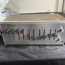 Realistic 31-1987 Stereo Frequency Equalizer Analog 2-Channel RCA 10W open box 