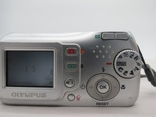 Olympus D-425 Silver Camedia 4.0 MP Digital Camera. TESTED AND WORKING.