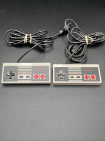 Nintendo NES Action Set Console with Zapper Controllers Game & Box No Power Cord