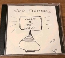 FOO FIGHTERS cd CAUGHT IN THE ECHO Dave Grohl Scavenger Hunt #14/20 firmato 2026