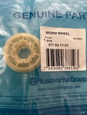Husqvarna  Chainsaw  562XP  Oil Pump Worm Gear  577 60 11-01. NOS. Bin 55