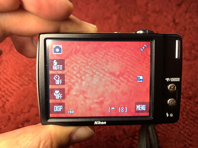 Nikon COOLPIX S230 10.0MP Digital Camera Silver Tested Works NO
