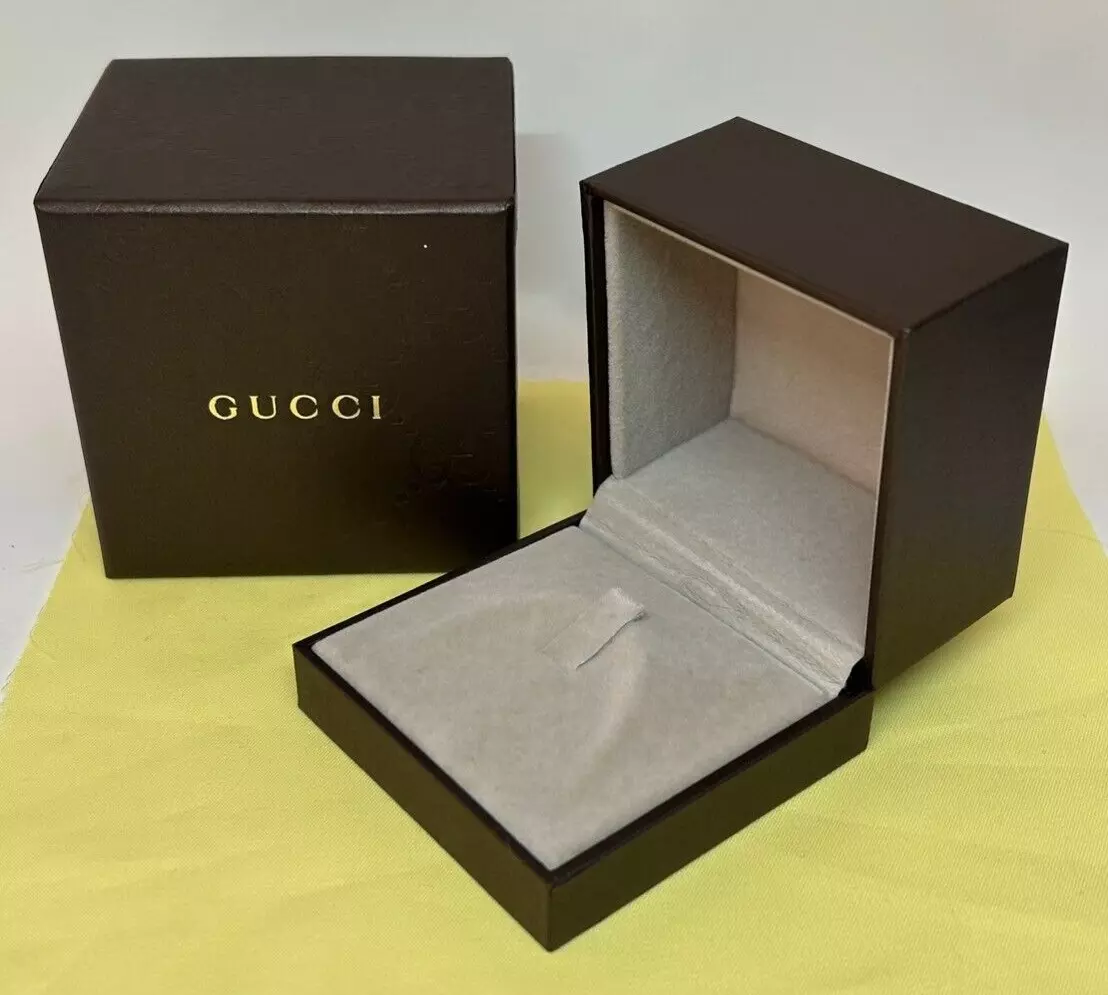 Boîte à bagues vide Gucci (environ 2,7,x2,7x2 pouces)