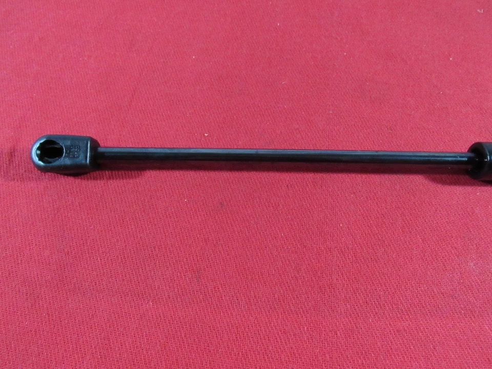 Dodge Ram 2500 3500 4500 5500 capó elevación soporte puntal juego de 2 nuevos OEM MOPAR Foto 4 de 4