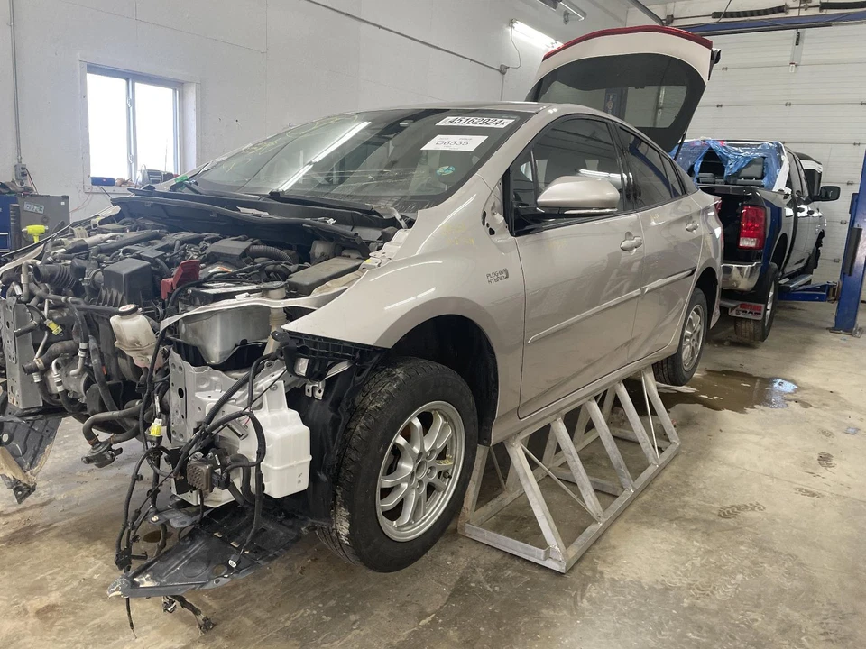 Medidor de velocímetro usado serve: 2018 Toyota Prius cluster Prius Prime VIN FP 7º an - Imagem 2 de 4