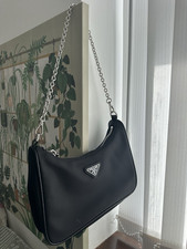 Preowned shoulder bag