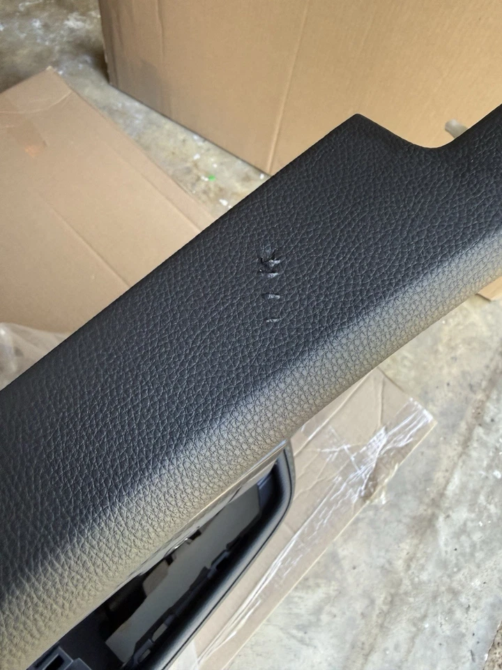 Painel de acabamento interno da porta dianteira esquerda Toyota Grand Highlander 2024-2025 fabricante de equipamento original - Imagem 4 de 4