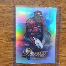 Fleer Showcase 2000 Warrick Dunn #92 Tampa Bay Buccaneers NFL Base Set Card