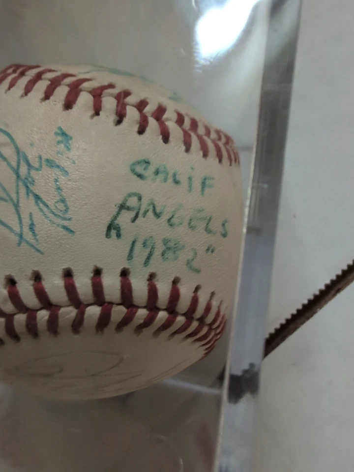 1982 California Angels Team Signed AMerican League Baseball Whole Team (T6#205) - Image 3 of 4