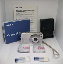 SONY CYBER-SHOT DSC-W70 7.2MP DIGITAL CAMERA SILVER USED EVERYTHING INCLUDED