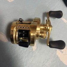 Shimano Calcutta Conquest 200 Gold Baitcastin...