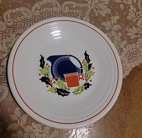 FIESTA Retired 1998 Federated Store Christmas Luncheon Plate