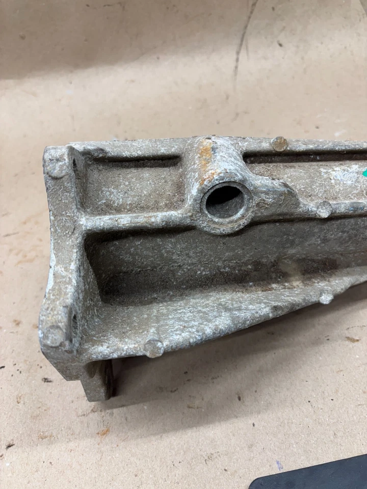 63 64 66 Ford Falcon Mustang Comet 3 velocidades manual eje trasero carcasa C4GR-7A040 Foto 2 de 4