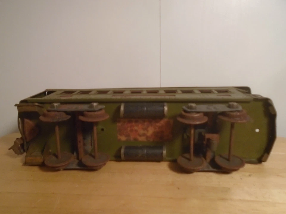 1925-32 VINTAGE PREWAR LIONEL STANDARD GAUGE #338 GREEN OBSERVATION CAR - Image 4 of 4