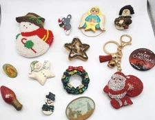 Vintage Christmas Costume Jewelry Lot Santa Snowman Angel Wreath Brooch Pin Art