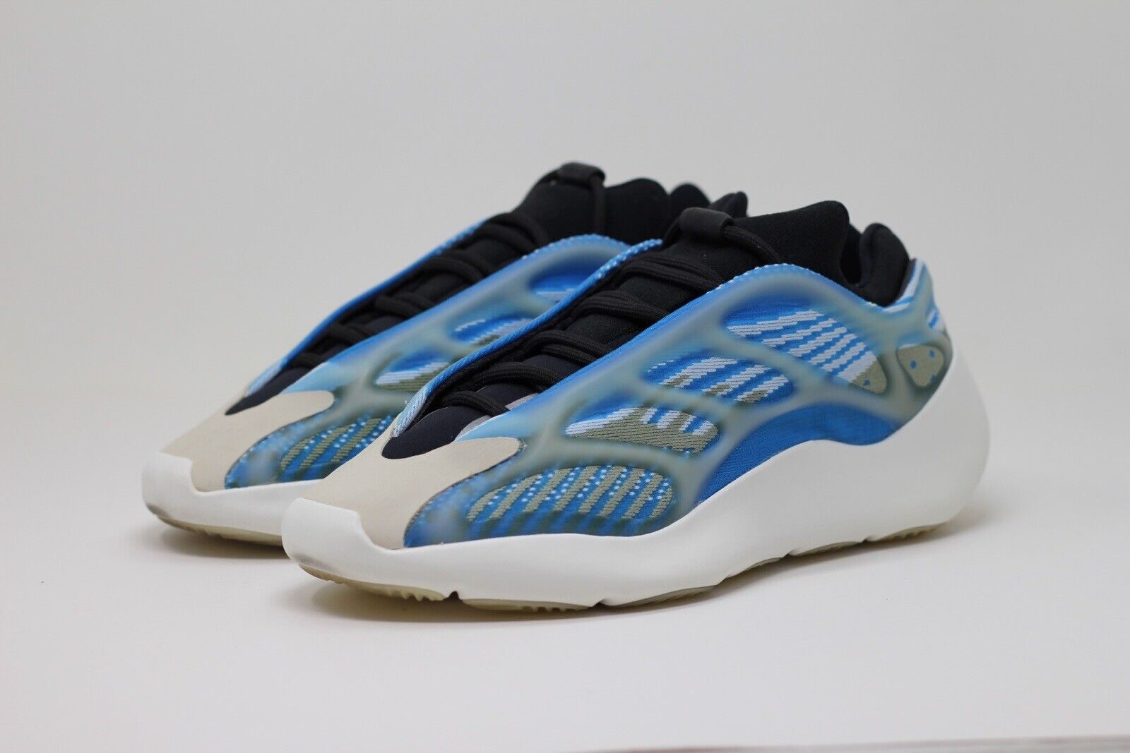 【 28.5cm】 yeezy 700 V3 Arzareth