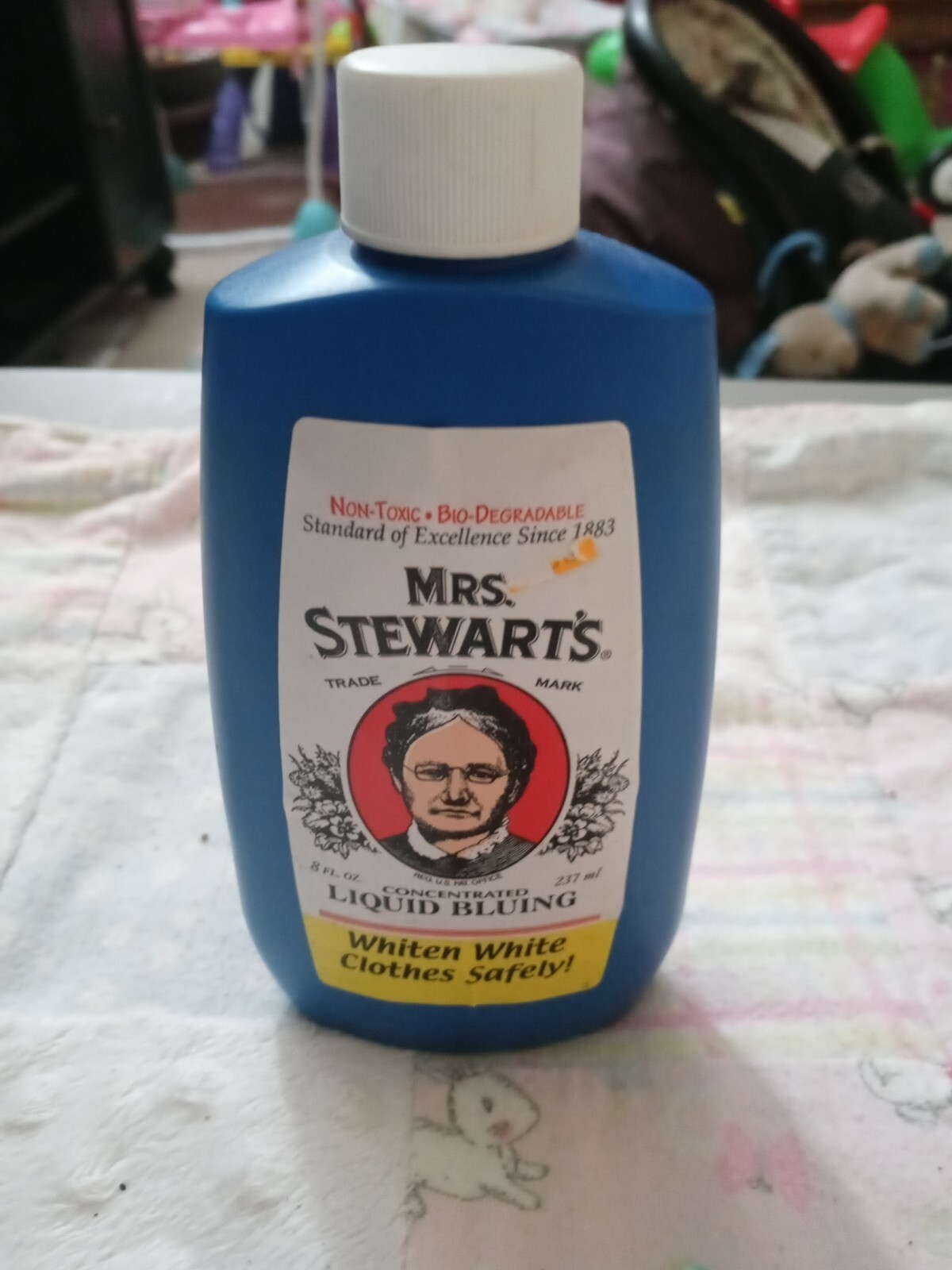 Mrs Stewarts Clothing Laundry Whitener Liquid Bluing 8 Oz Bottle USA
