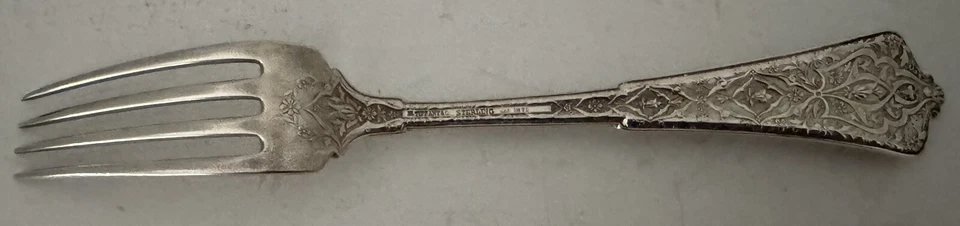 "Tenedor de cena Tiffany Persian Sterling 8"" (S)" Foto 4 de 4