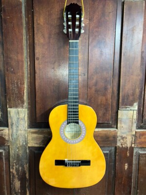 Lucida LG-510 3/4 Size Classical Nylon String Acoustic Student Folk Guitar