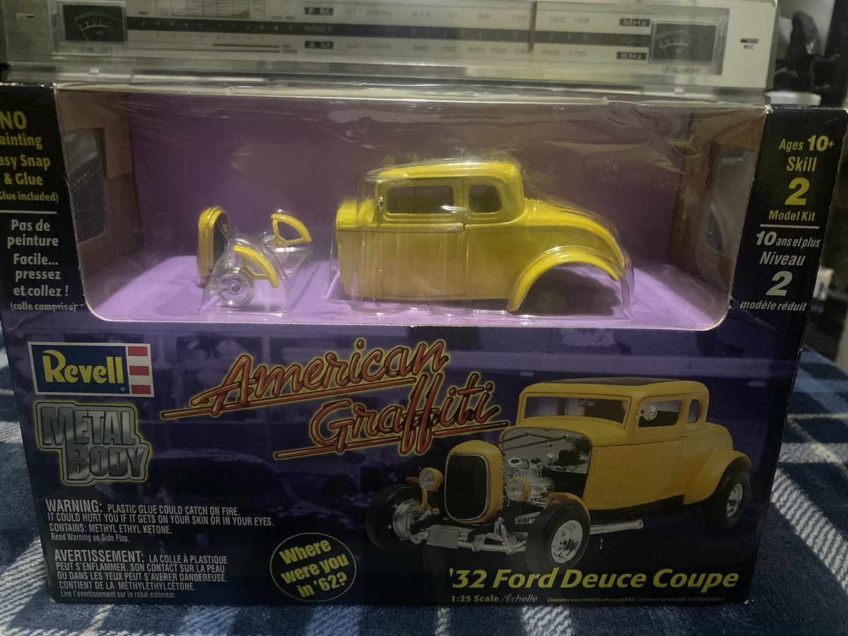 Ertl 1932 American Graffiti Ford Deuce 1:18 Diecast Car for