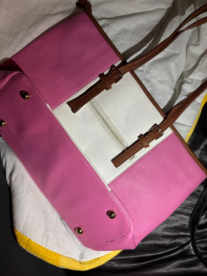 MICHAEL KORS BOLSO DE CUERO ROSA Y BLANCO Foto 2 de 4