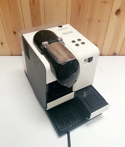De'Longhi Nespresso EN520 Lattissima+ Kaffeemaschine