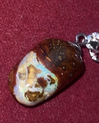 AUSTRALIAN YOWAH NUT BOULDER OPAL CRYSTAL CENTER PENDANT 925 NECKLACE (VIDEO )