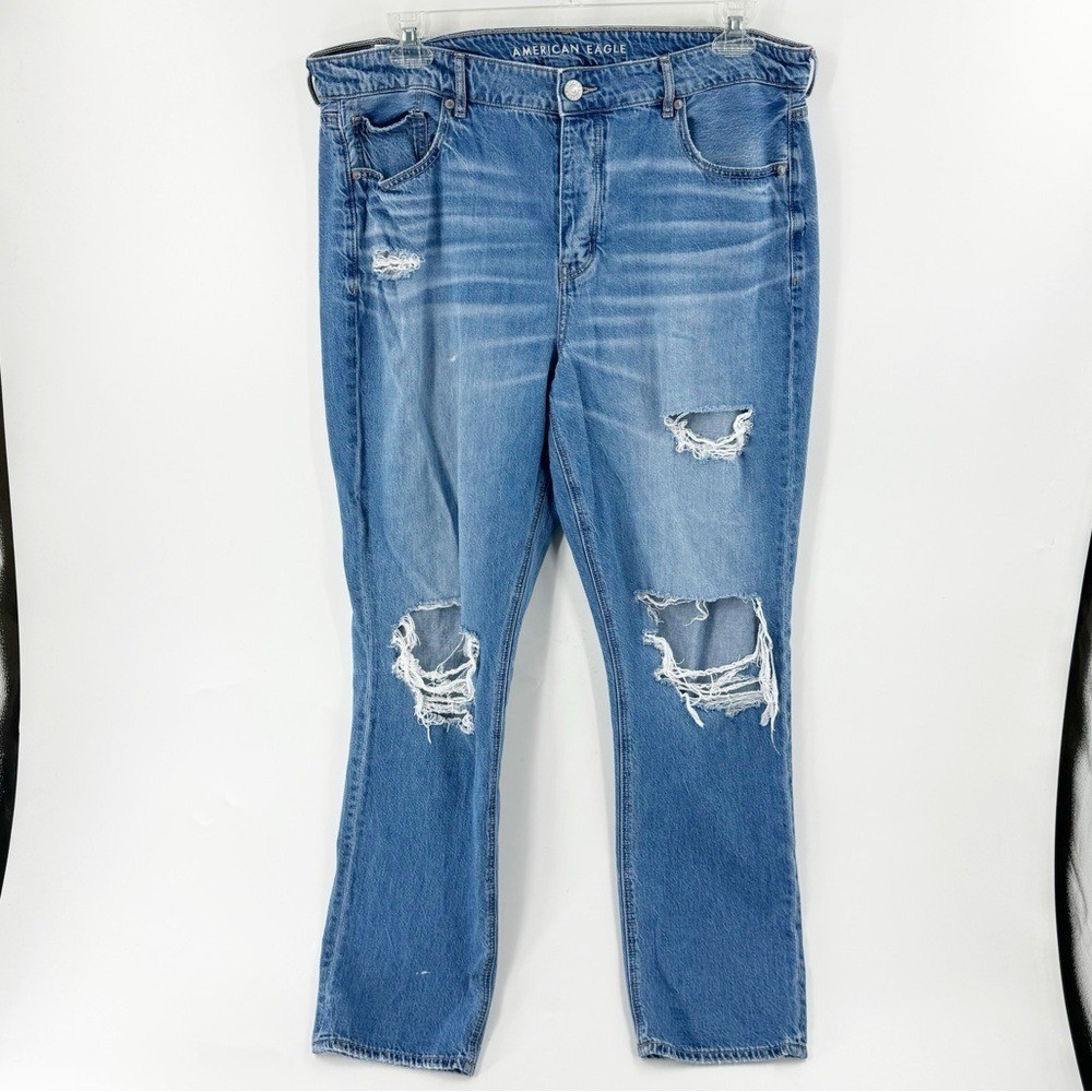 ✅ American Eagle Tomgirl Distressed Jeans In 16 Long