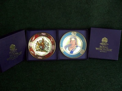 Pair Boxed Royal Worcester QE2 & Queen Mothers Life Celebration Trinket Dishes - Image 1 of 4