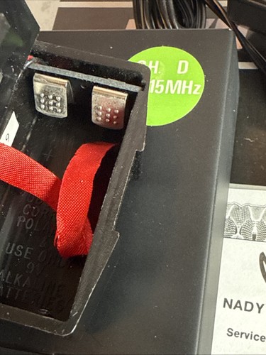 System bezprzewodowy Nady 101 VHF nadajnik i odbiornik gitarowy - Zdjęcie 4 z 16