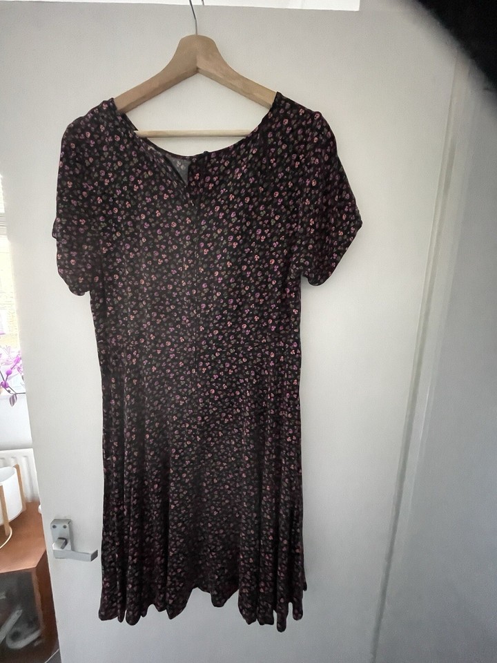 H&M cute black and multicoloured short sleeved floral tea dress size