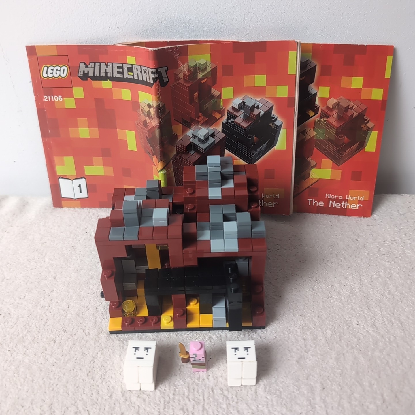 LEGO Minecraft: The Nether (21106) *95% Complete*