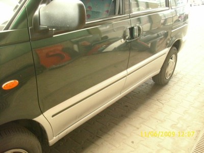 TÜR Vorne Links Nissan Serena 1.6 C23 Farbe Grün-me GT4 Kombi