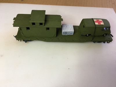 Army Custom Maintenance Car w/Ambulance and Crates HO Scale Trains