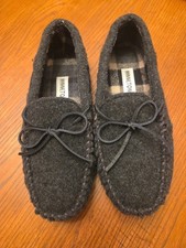 Men's Minnetonka Moccasin 45019 Charcoal Gray with Plaid Lined Slippers Size 8