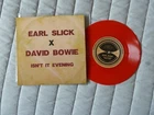 EARL SLICK x DAVID BOWIE - ISN'T IT EVENING - 7" P/S SINGLE - RED VINYL - 400