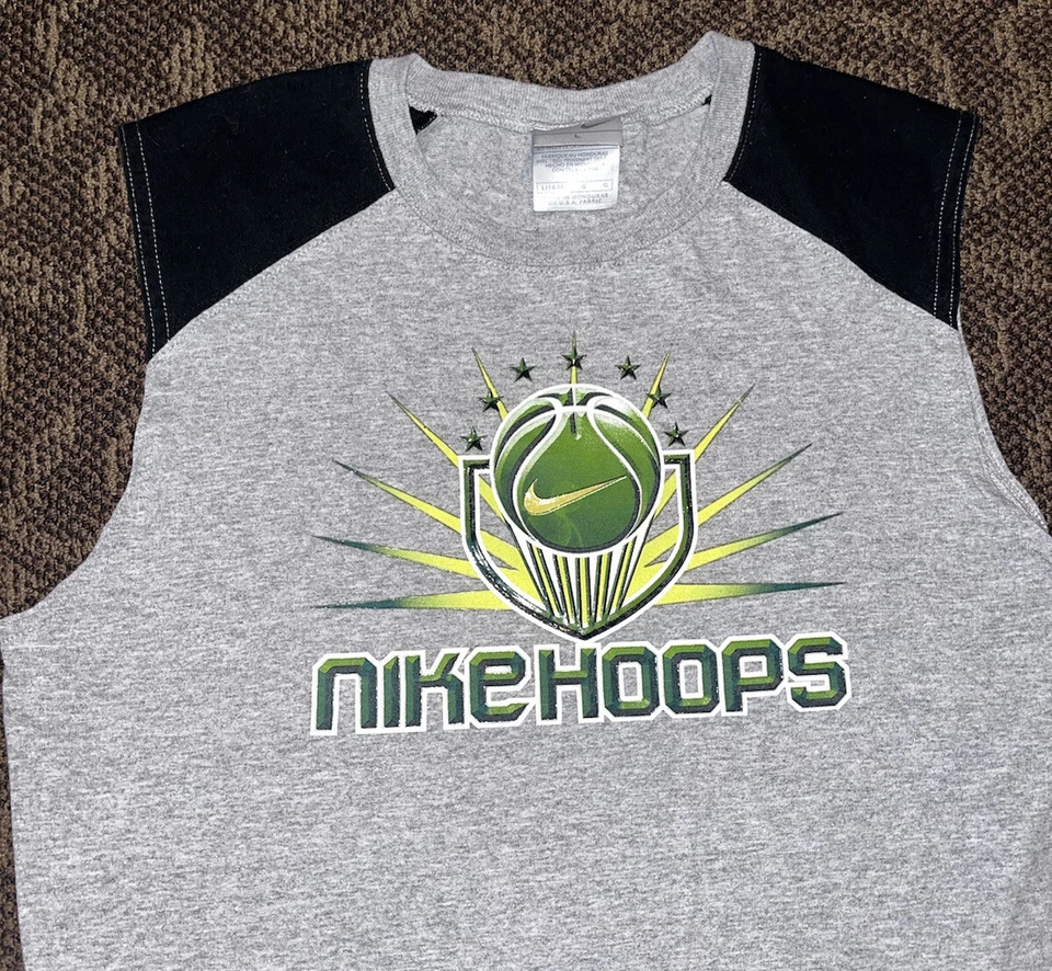 Camiseta sin mangas de baloncesto Nike Silver Tag para jóvenes Talla grande (14-16) Aros L Foto 2 de 4