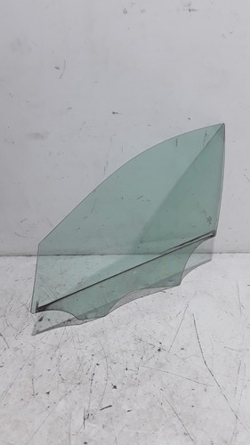 MERCEDES C CLASS W205 2014-PASSENGER SIDE FRONT DOOR WINDOW GLASS - Picture 4 of 7
