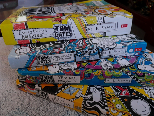 TOM GATES BOOKS x 4 - 2 ARE NEW - YES NO MAYBE - EXTRA SPECIAL TREATS + ..... - Picture 14 of 15