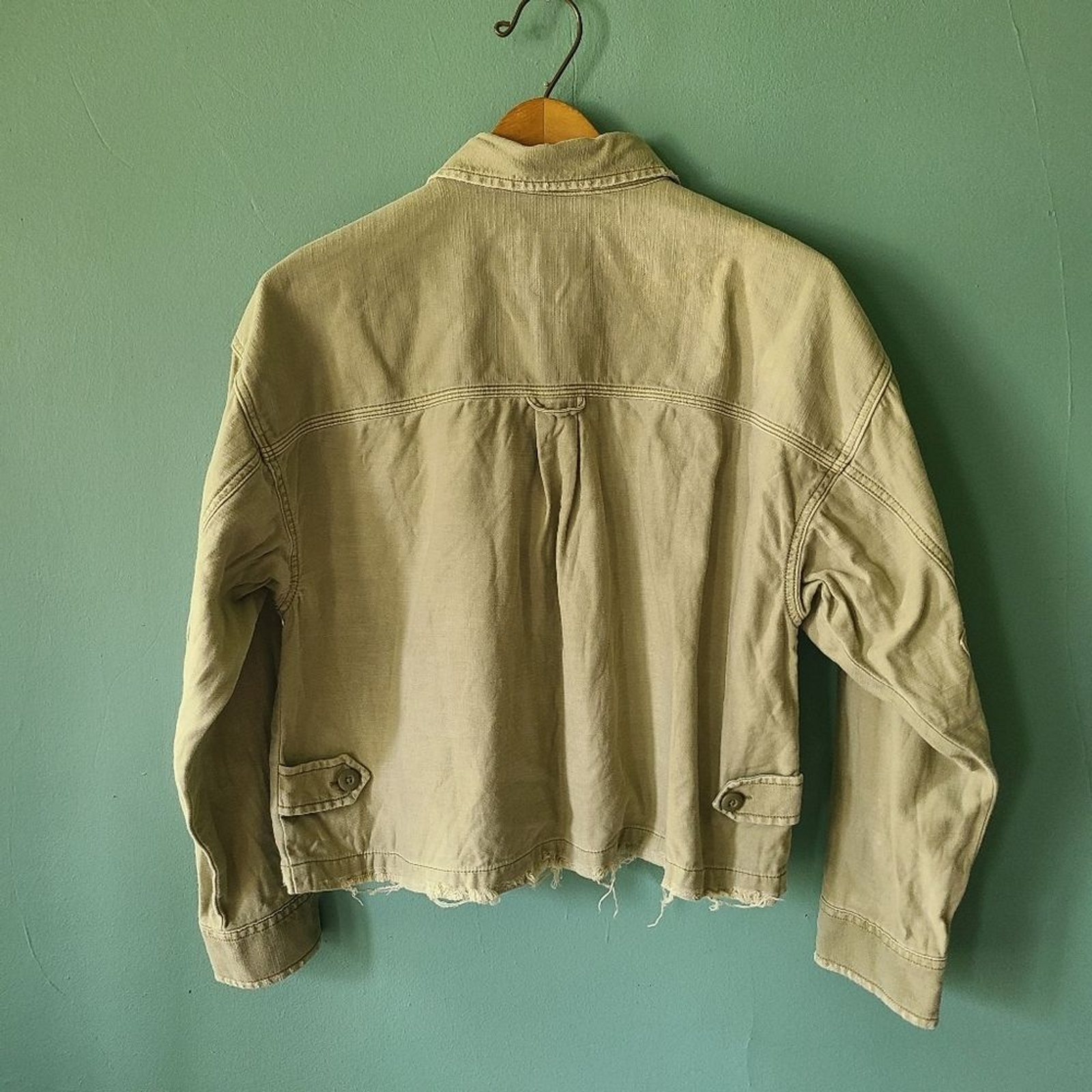 AE Button Down Light Jacket Size Medium - image 5