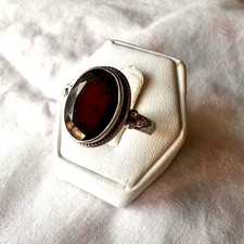 STERLING SILVER 925 RING WITH OVAL RED GARNET GEMSTONE Size 10 Jan Birthstone