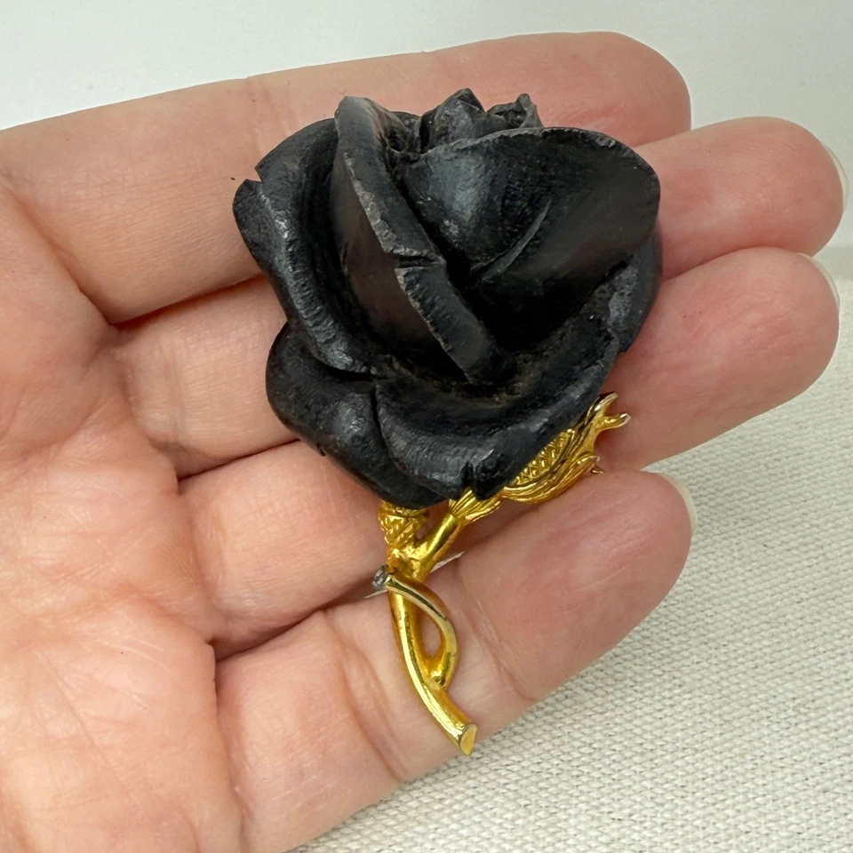 Nettie Rosenstein Black Rose Brooch Gold Tone Metal Flower Lapel Pin - Image 3 of 4