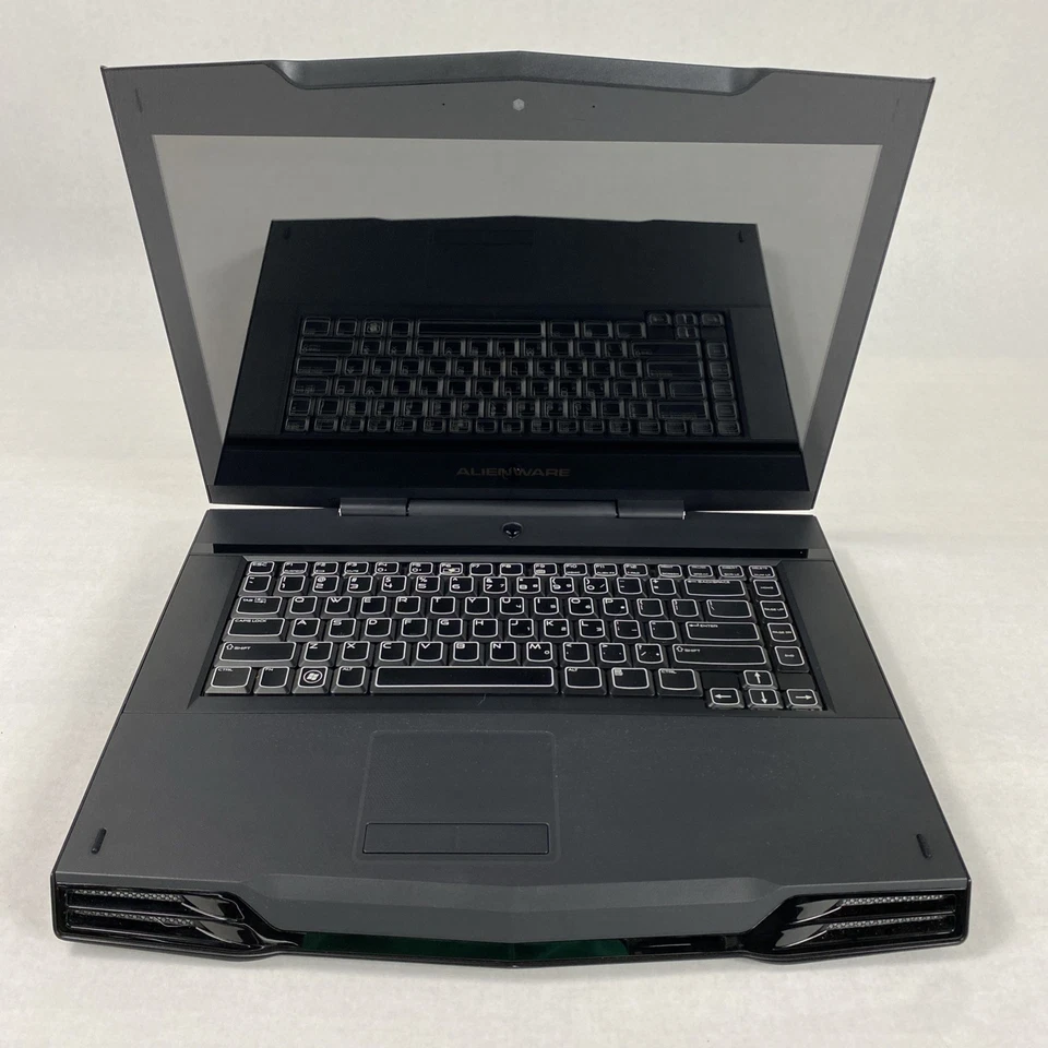 Alienware M15x Intel Core i7-Q720 1.6GHz 4GB RAM 15.6" No HDD No OS - Image 2 of 4