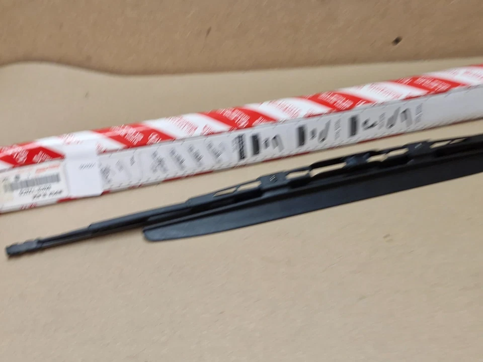 Limpiaparabrisas delantero Toyota Celica O/S derecho Optifit 2002-2005 85212YZZCS genuino Foto 3 de 4