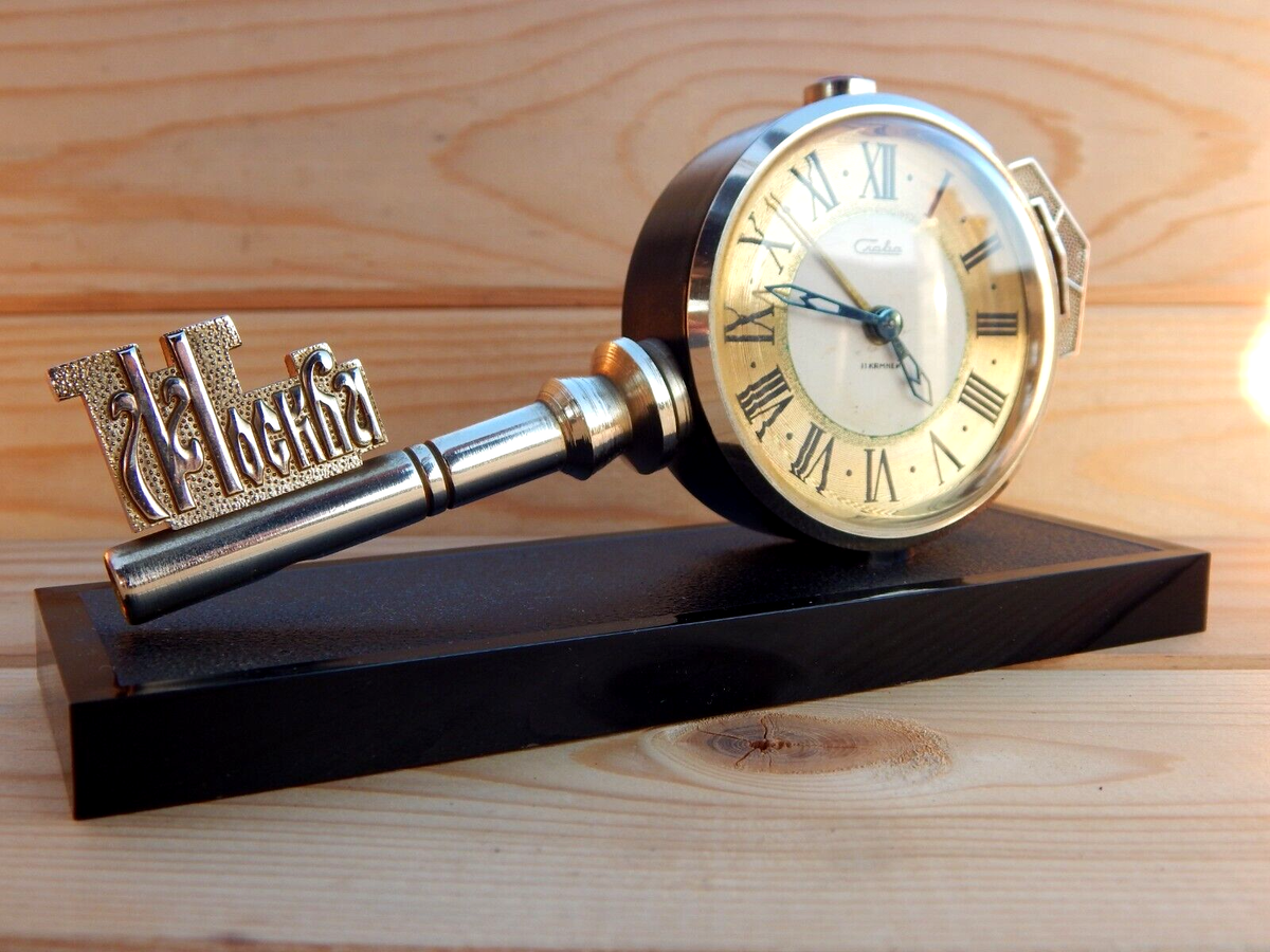 Vintage SLAVA Mechanical Alarm Clock Key Form 80's USSR Working