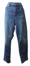 Levi Strauss  Co., Boyfriend Light Washed Denim Jeans Women  s Size 31 Pants