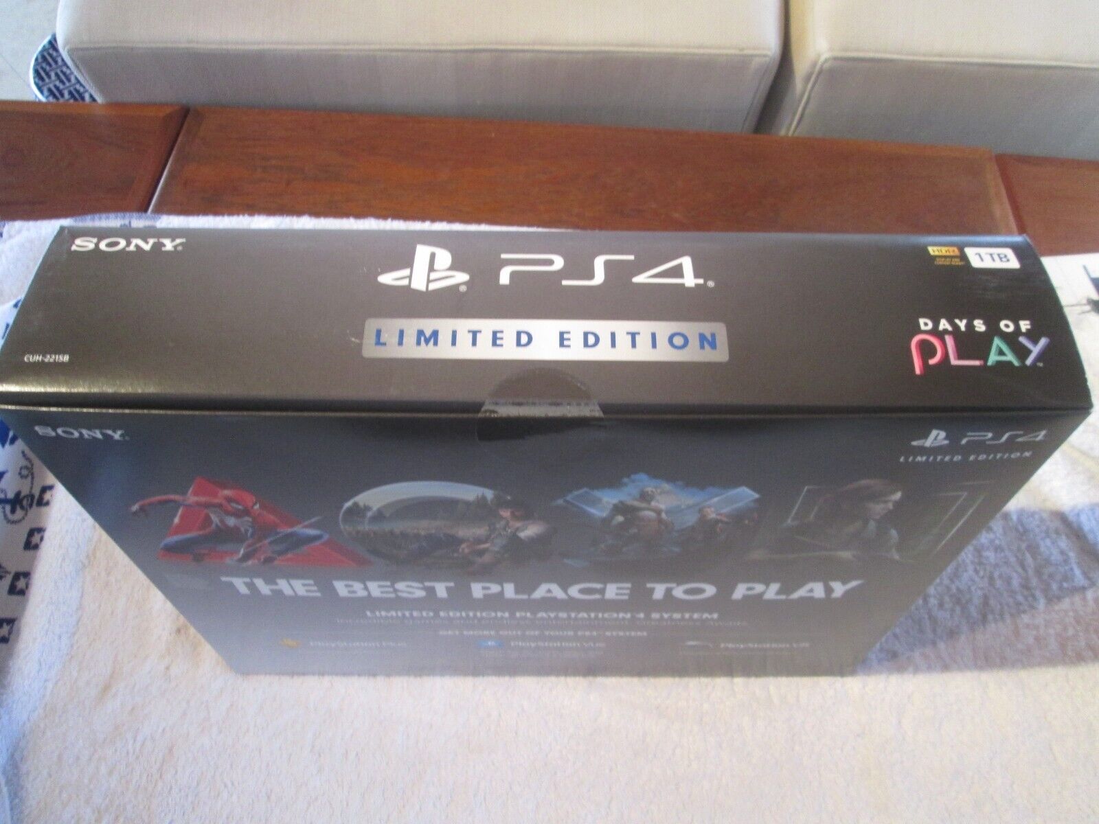 Best Buy: Sony PlayStation 4 Days of Play Limited Edition 1TB Console Steel  Black 3003979